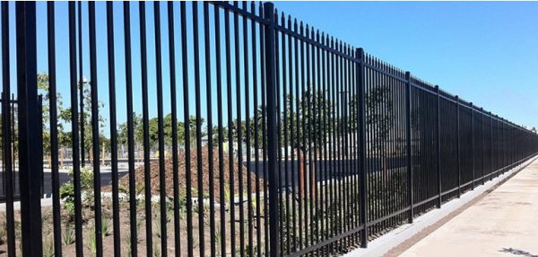 Commercial Fencing Contractor in Dallas