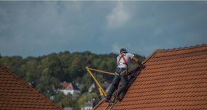 3 Tell-Tale Signs Your Residential Roof Needs a Repair